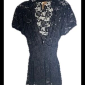 Eyeshadow Women's Sheer Floral Black Lace Blouse Size 1X